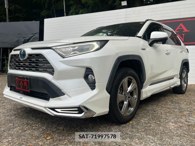 Toyota RAV4 2019-06 8219887-10