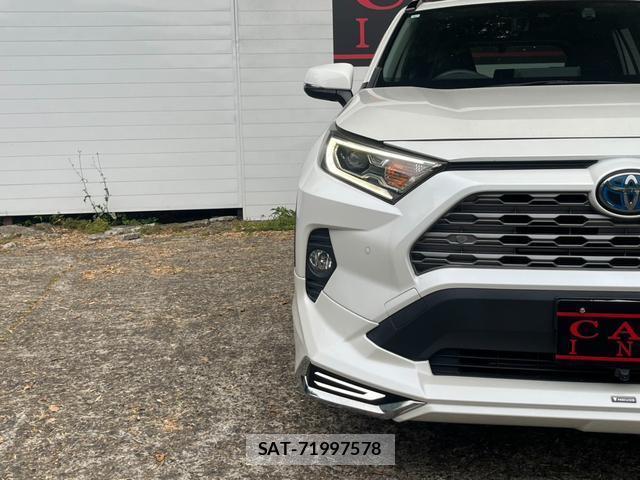 Toyota RAV4 2019-06 8219887-11