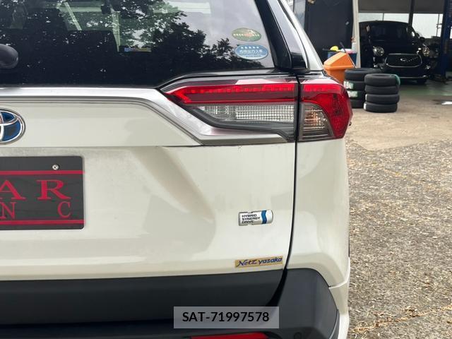 Toyota RAV4 2019-06 8219887-14