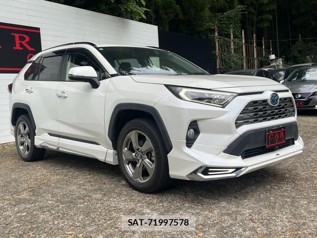 Toyota RAV4 2019-06 8219887-4
