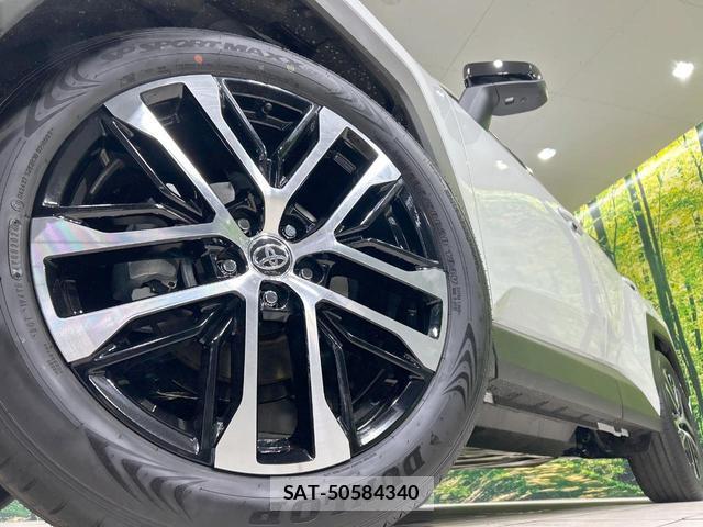 Toyota RAV4 2026-06 8220281-12