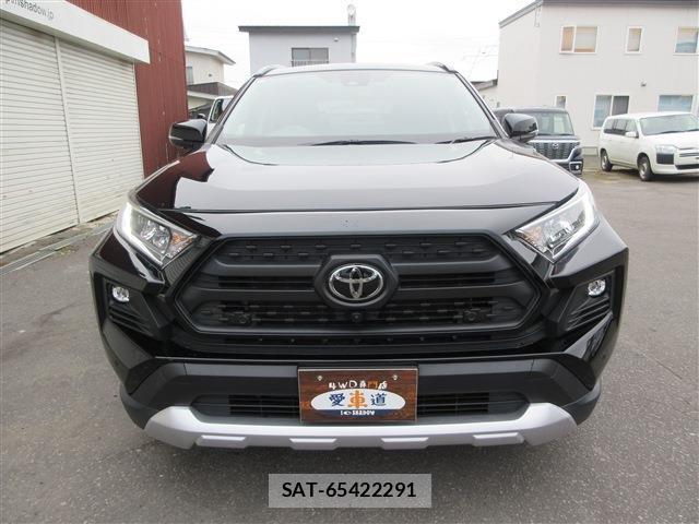 Toyota RAV4 2024-03 8221017-1