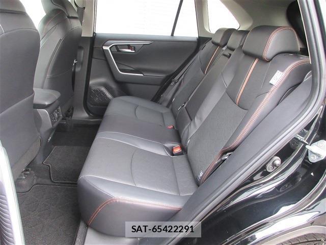 Toyota RAV4 2024-03 8221017-18