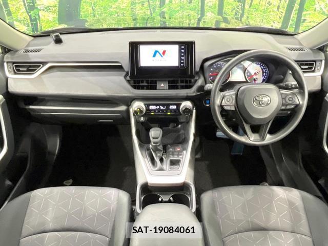 Toyota RAV4 2019-05 8221093-1