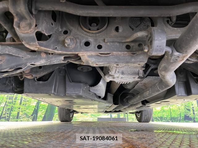 Toyota RAV4 2019-05 8221093-18