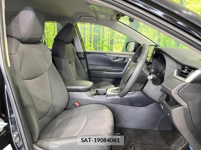 Toyota RAV4 2019-05 8221093-7