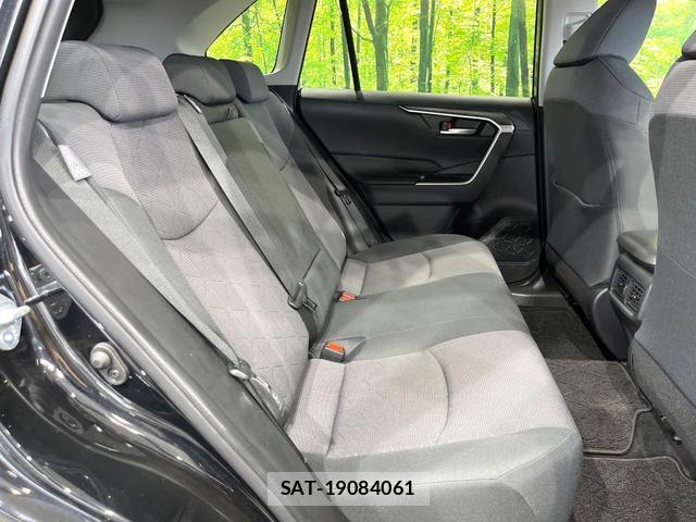 Toyota RAV4 2019-05 8221093-8