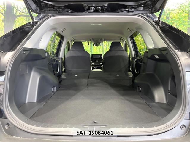 Toyota RAV4 2019-05 8221093-9