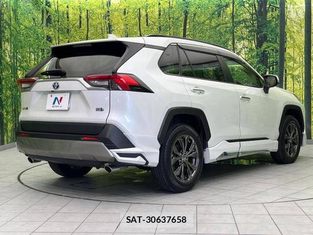 Toyota RAV4 2023-11 8221145-16