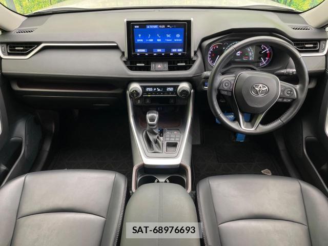 Toyota RAV4 2020-02 8221148-1