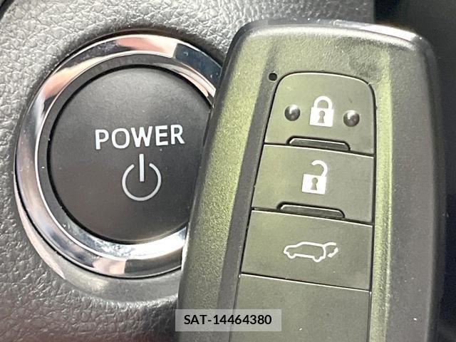 Toyota RAV4 2023-06 8221230-6