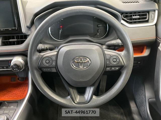 Toyota RAV4 2019-05 8221654-10