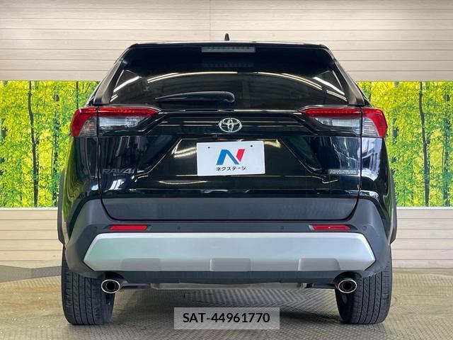 Toyota RAV4 2019-05 8221654-14