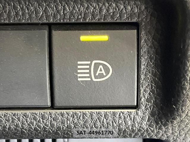 Toyota RAV4 2019-05 8221654-6