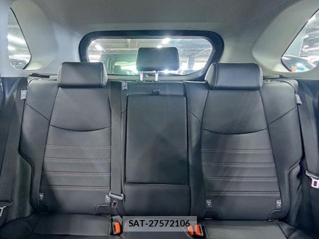 Toyota RAV4 2019-08 8222560-6