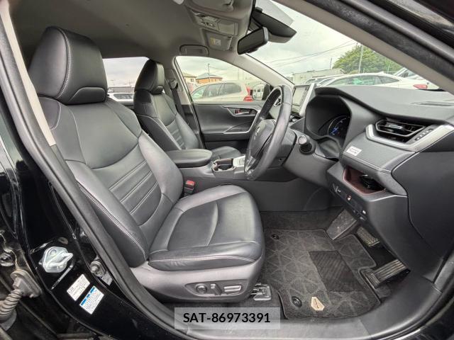 Toyota RAV4 2019-07 8222591-1