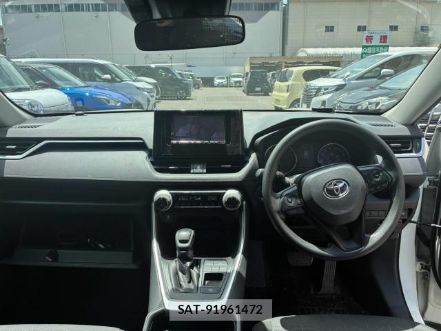 Toyota RAV4 2020-01 8222855-4