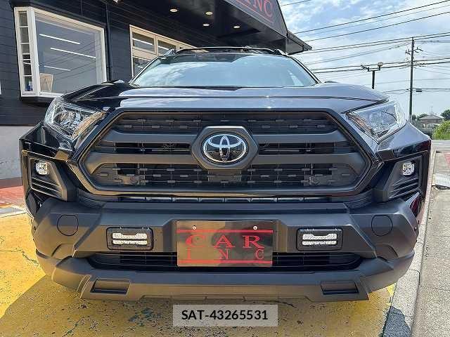 Toyota RAV4 2022-02 8223257-1