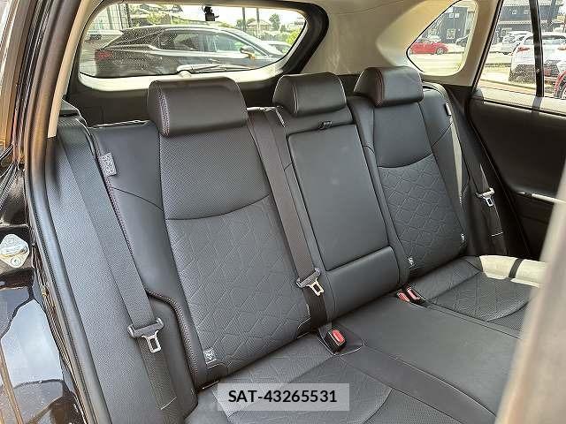 Toyota RAV4 2022-02 8223257-18