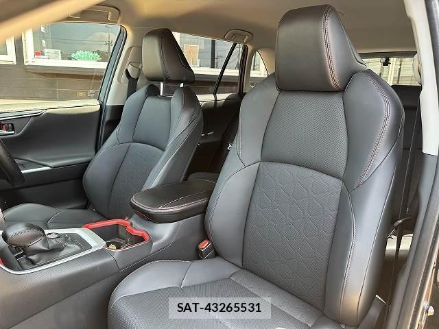 Toyota RAV4 2022-02 8223257-6