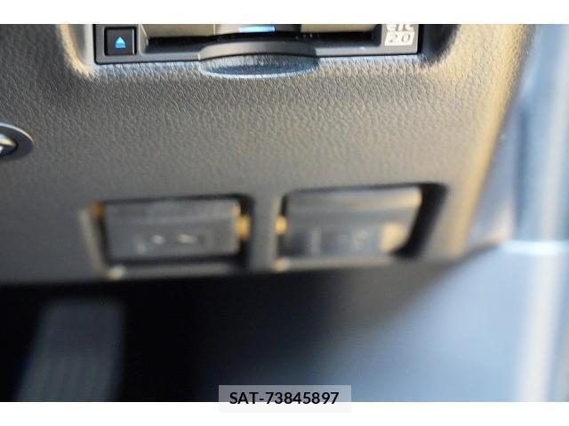 Toyota RAV4 2021-06 8223263-10