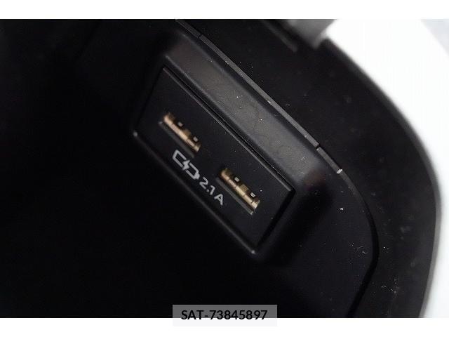 Toyota RAV4 2021-06 8223263-11