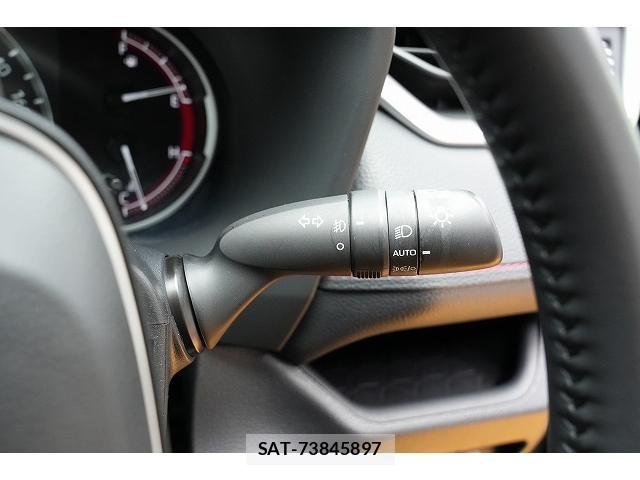 Toyota RAV4 2021-06 8223263-12