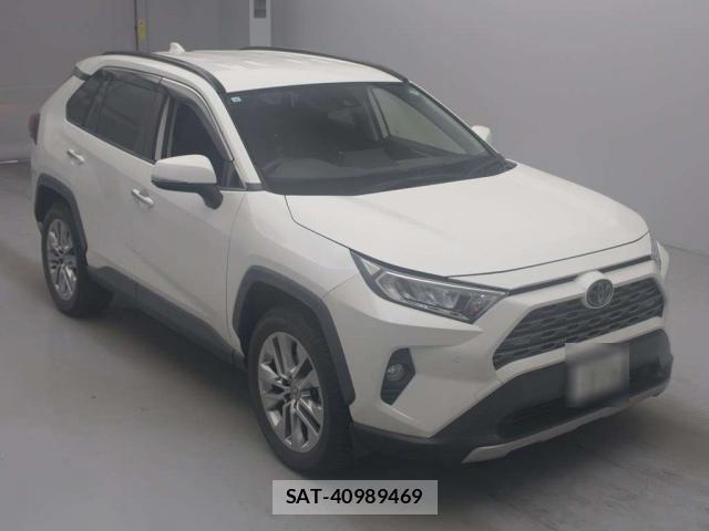 Toyota RAV4 2019-10 8223594-10