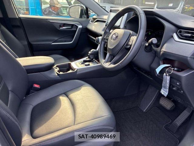 Toyota RAV4 2019-10 8223594-3