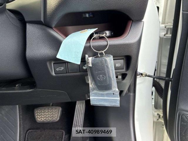 Toyota RAV4 2019-10 8223594-5