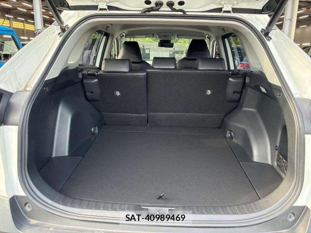 Toyota RAV4 2019-10 8223594-7