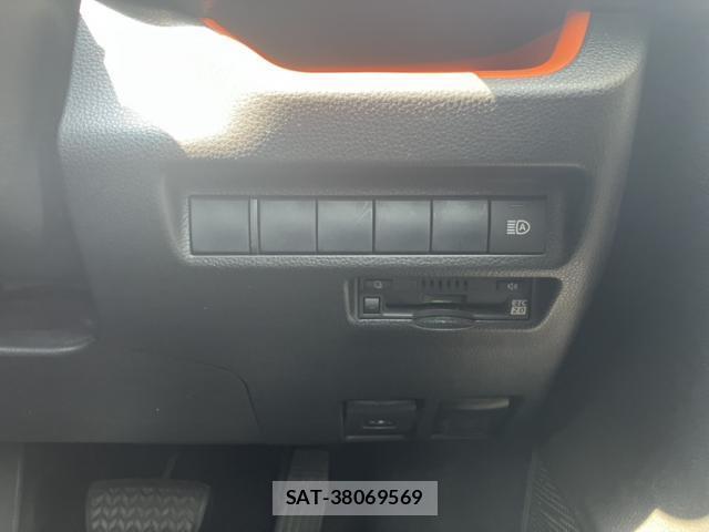 Toyota RAV4 2020-03 8223740-15