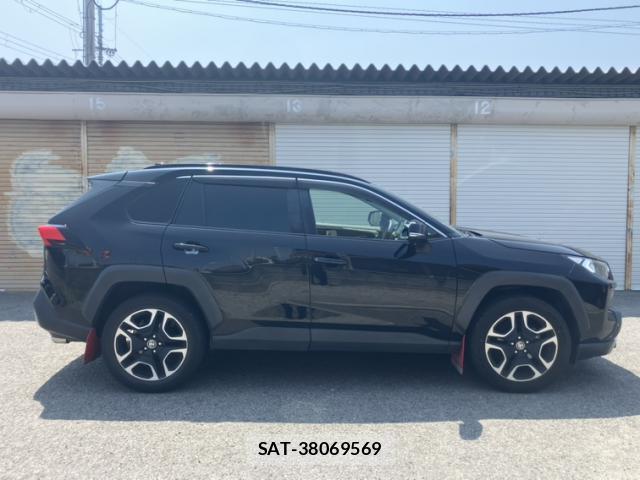 Toyota RAV4 2020-03 8223740-3