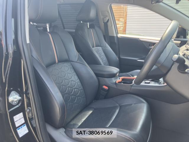 Toyota RAV4 2020-03 8223740-5