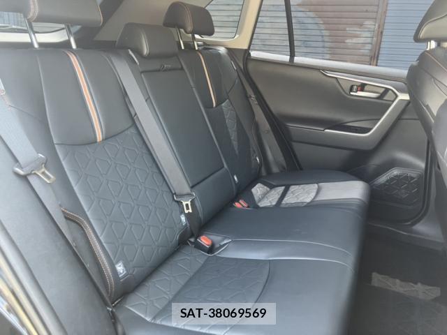 Toyota RAV4 2020-03 8223740-6