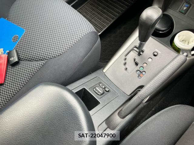Toyota RAV4 2010-02 8224149-15