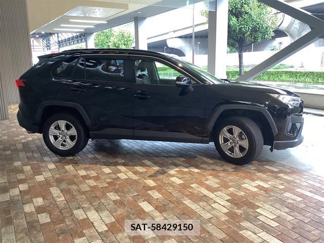 Toyota RAV4 2021-07 8224519-13