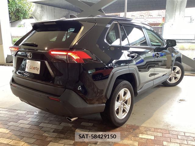 Toyota RAV4 2021-07 8224519-14