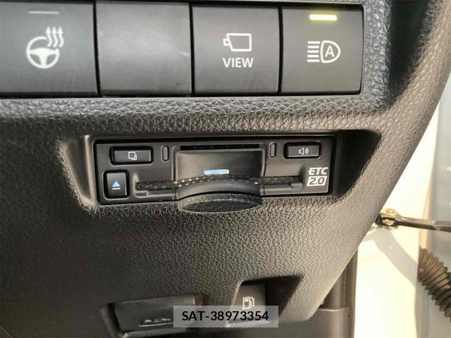 Toyota RAV4 2024-09 8224522-2