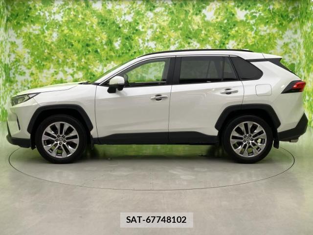 Toyota RAV4 2020-04 8225069-1