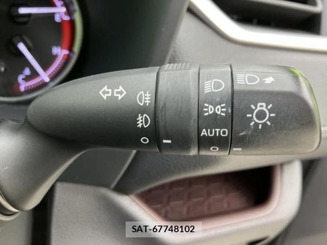 Toyota RAV4 2020-04 8225069-14
