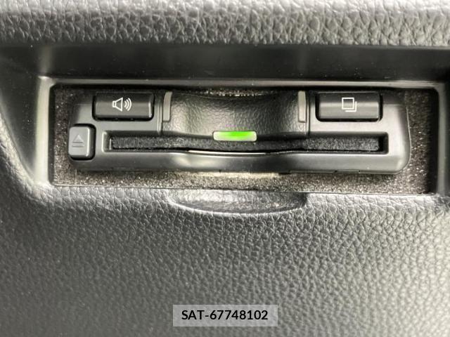 Toyota RAV4 2020-04 8225069-17