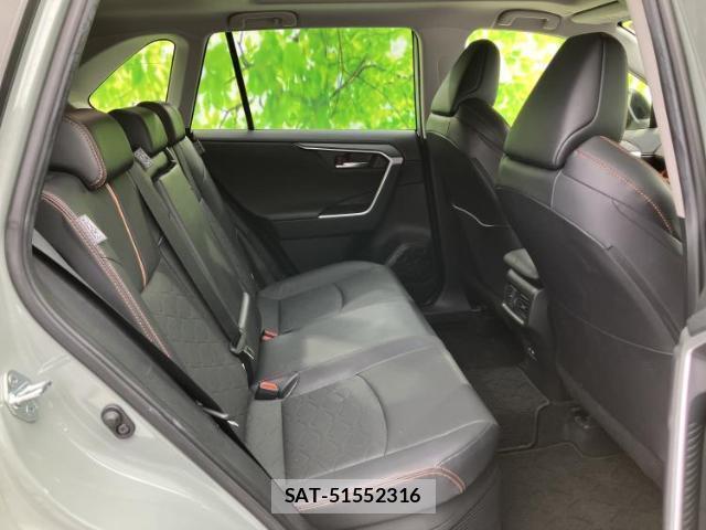 Toyota RAV4 2023-08 8225231-4