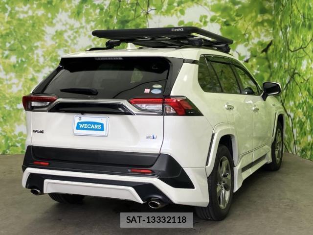 Toyota RAV4 2019-09 8225380-2