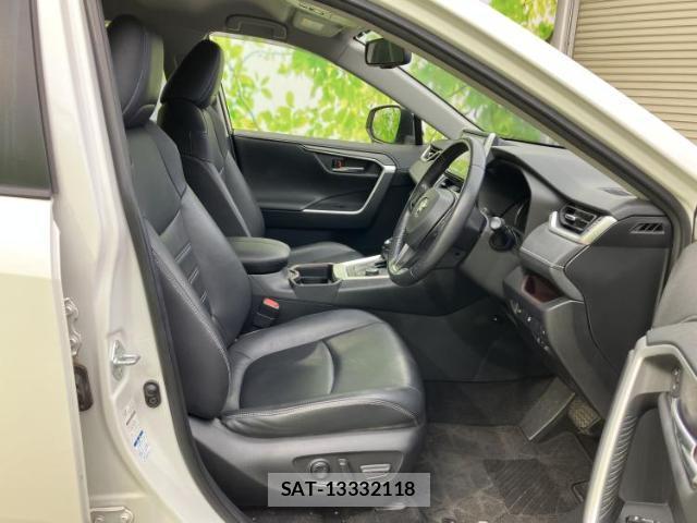 Toyota RAV4 2019-09 8225380-3