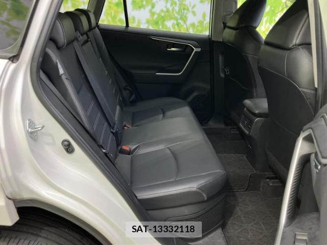 Toyota RAV4 2019-09 8225380-4