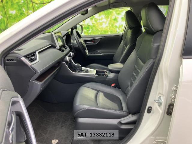 Toyota RAV4 2019-09 8225380-5