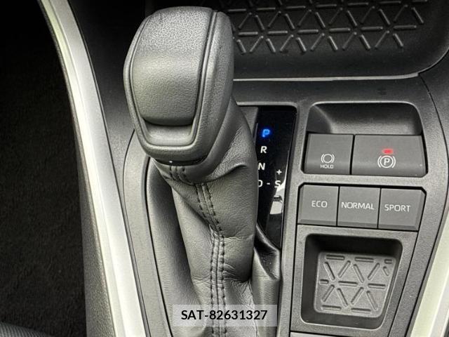 Toyota RAV4 2021-07 8225415-16