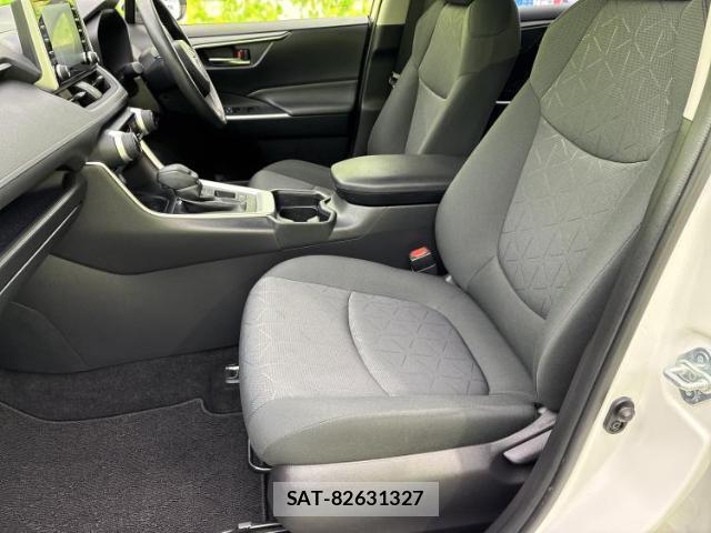 Toyota RAV4 2021-07 8225415-5