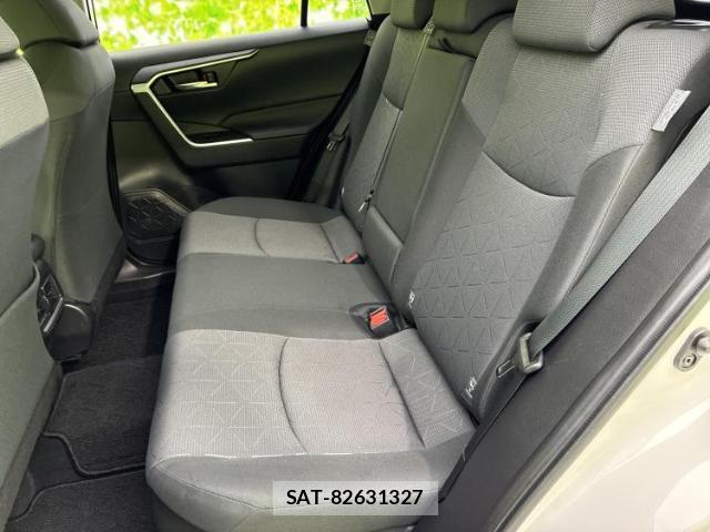 Toyota RAV4 2021-07 8225415-6